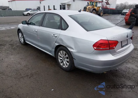 2013 Volkswagen Passat S z USA, uszkodzony, nr VIN 1VWAP7A39DC059258